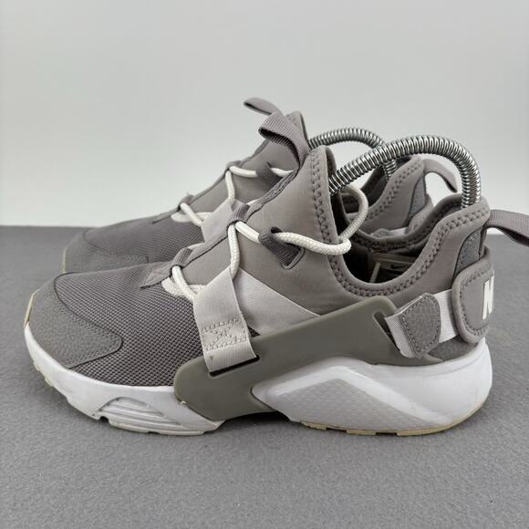 Nike Size 8.5 Womens Air Huarache City Gray AH6804-004 Sneakers Tennis Shoes - Picture 1 of 14